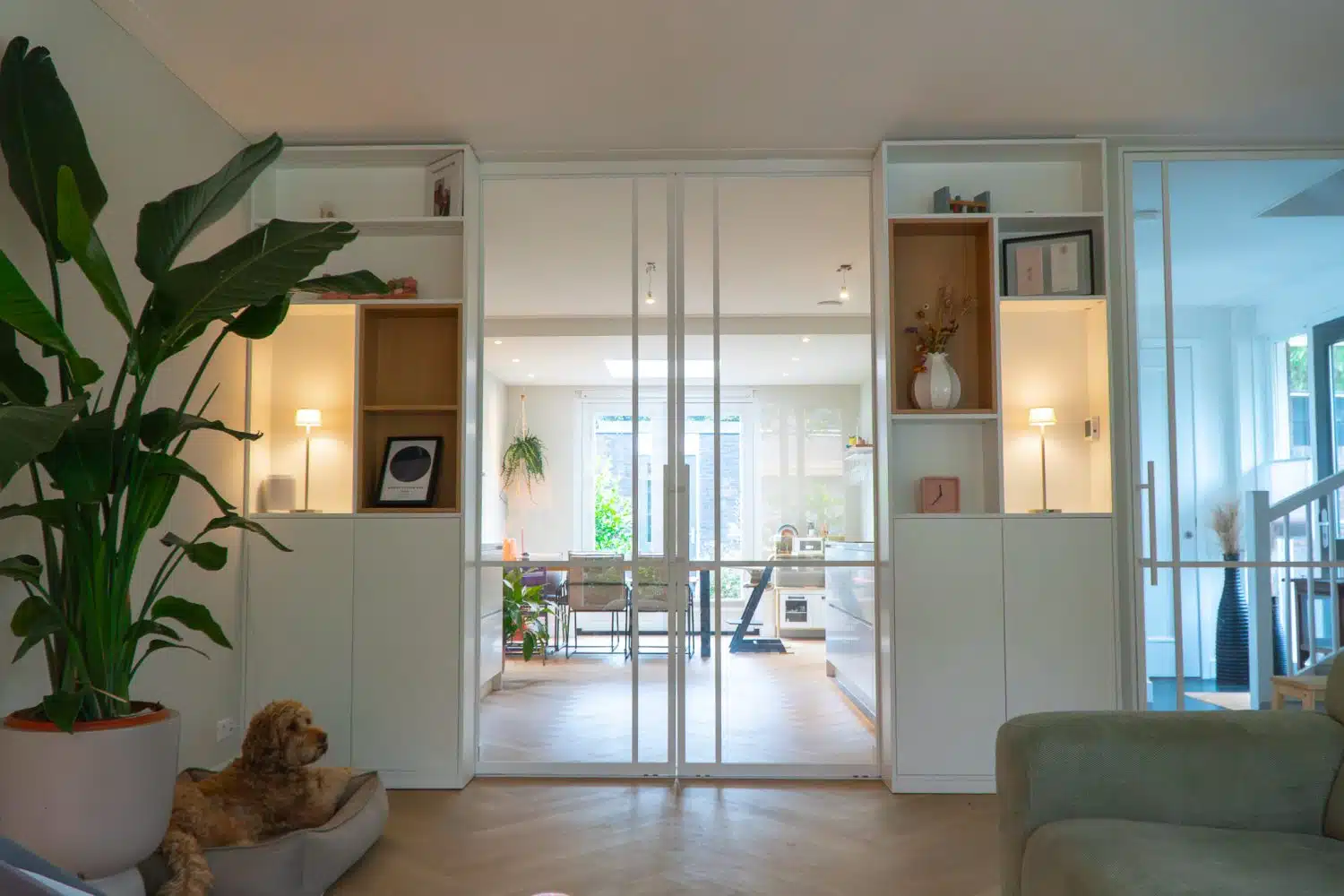 Aluminium deuren op maat 33 Stipt Design Op maat gemaakte kasten en aluminium deuren van hoogwaardige kwaliteit. Stipt Op Maat levert vakmanschap en persoonlijke service voor een interieur dat perfect aansluit bij jouw wensen.