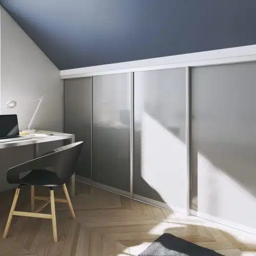 Ontdek onze galerij met maatwerk kasten - Stipt Op Maat 21 Stipt Design Moderne kledingkast met nieuwe schuifdeuren op maat, perfect passend in een nisconstructie.