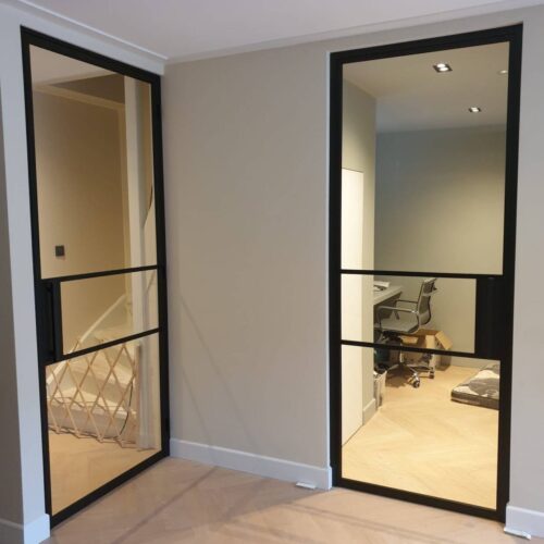 Aluminium scharnierdeuren - Op maat gemaakte aluminium deuren