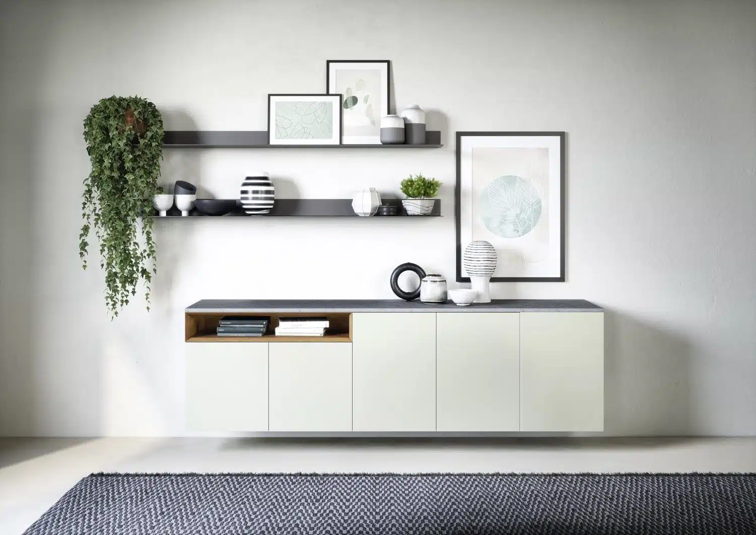 Stipt Op Maat's op maat gemaakte wandkast: Een stijlvolle en functionele wandkast, met opvallend design en vakmanschap van Stipt Op Maat voor uw opbergbehoeften en interieurverfraaiing.